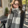 Black and white checkered scarf for warmth in autumn and winter, pure cotton knitted for both men and women details Picture